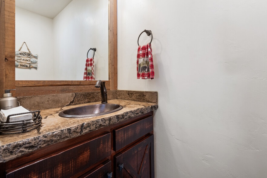 More Photos Of 1845 Hodgson Rd, Whitefish Hotel For Sale