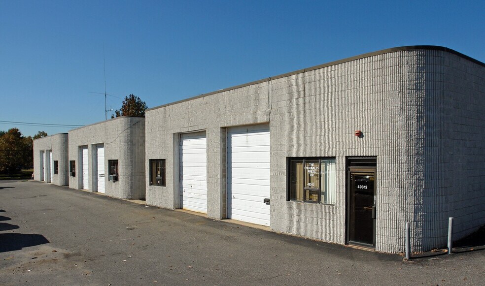 More Photos Of 493 Johnson Ave, Bohemia Warehouse For Sale