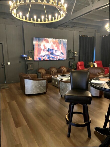 More Photos Of 385 N Park Ave, Pomona Storefront For Sale