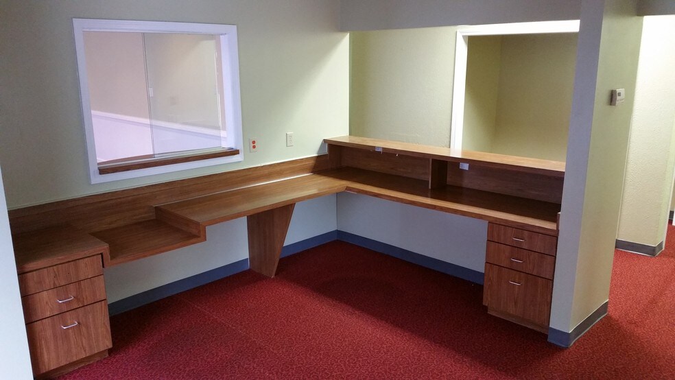 More Photos Of 804 Commerce Blvd, Riverdale Medical For Sale