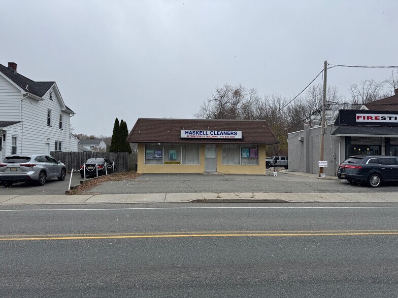 Primary Photo Of 901 Ringwood Ave, Haskell General Retail For Sale