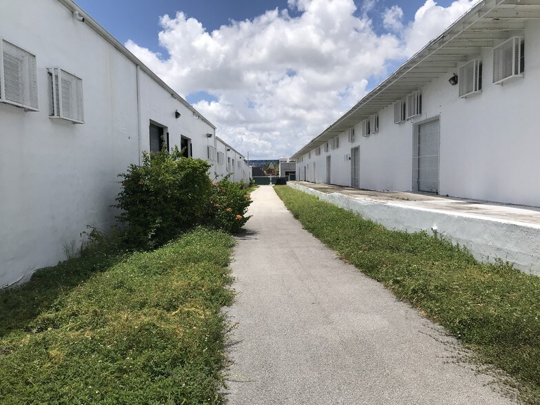 More Photos Of 301-395 NE 59th St, Miami Coworking Space