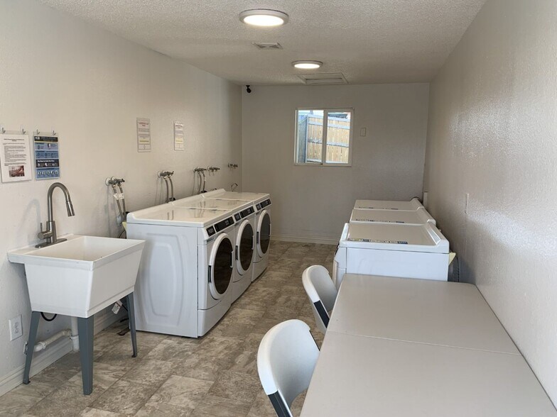 More Photos Of 23006 30th Ave S, Des Moines Apartments For Sale