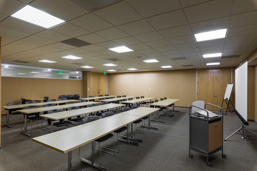 More Photos Of 6330 West Loop S, Bellaire Office For Lease