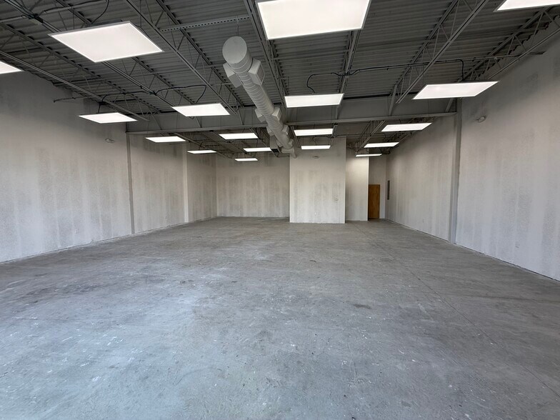 More Photos Of 835 W Del Oro Ln, Pharr General Retail For Sale