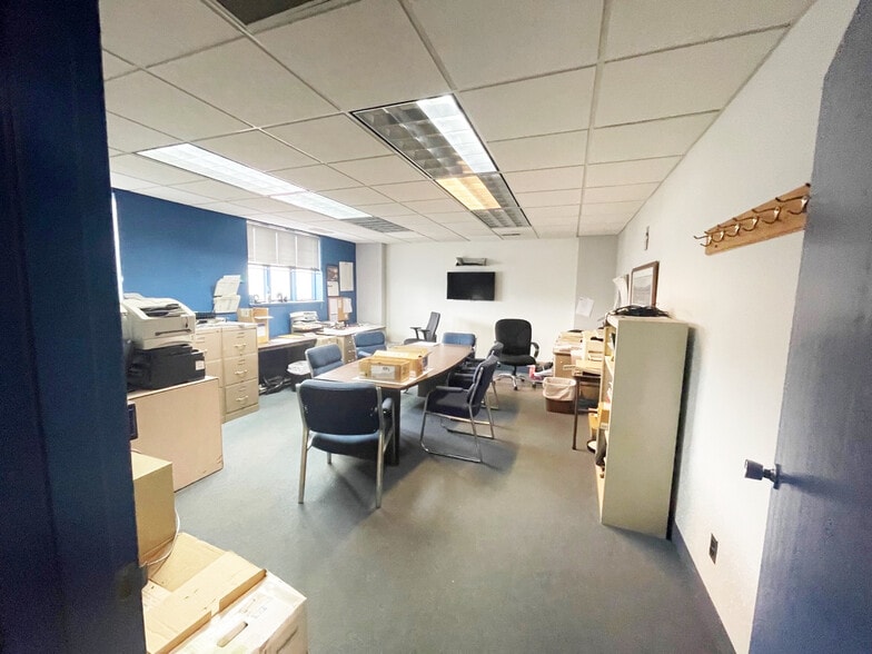 More Photos Of 515 V St NE, Washington Warehouse For Sale