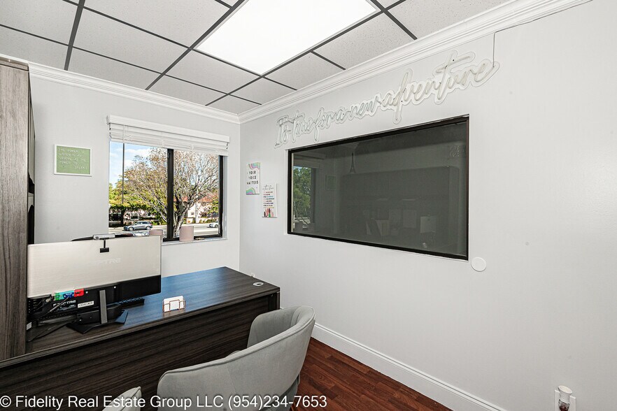 More Photos Of 3650 Coral Ridge Dr, Coral Springs Light Manufacturing For Sale