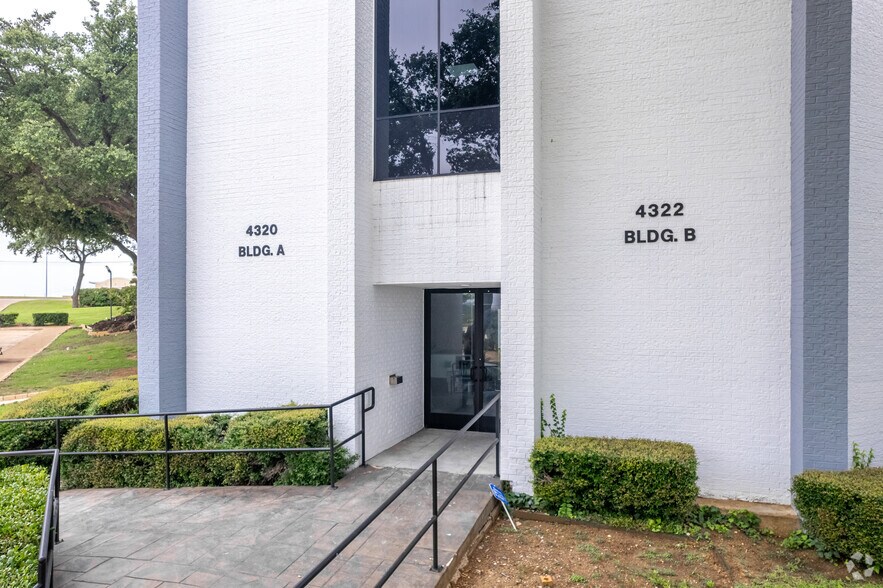 More Photos Of 4320 N Belt Line Rd, Irving Unknown For Lease