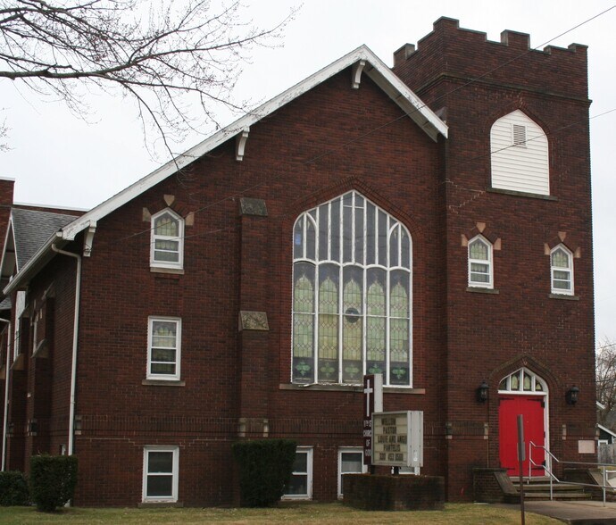 More Photos Of 3026 11th St SW, Canton Religious Facility For Sale