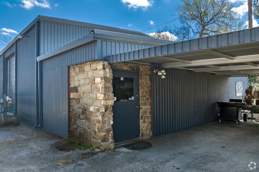 More Photos Of 5410 Dow Rd, Houston Manufacturing For Sale