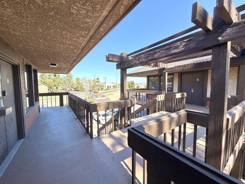 More Photos Of 6650 Van Buren Blvd, Riverside Office For Lease