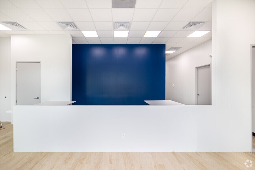 More Photos Of 14210 Metropolis Ave, Fort Myers Office For Lease