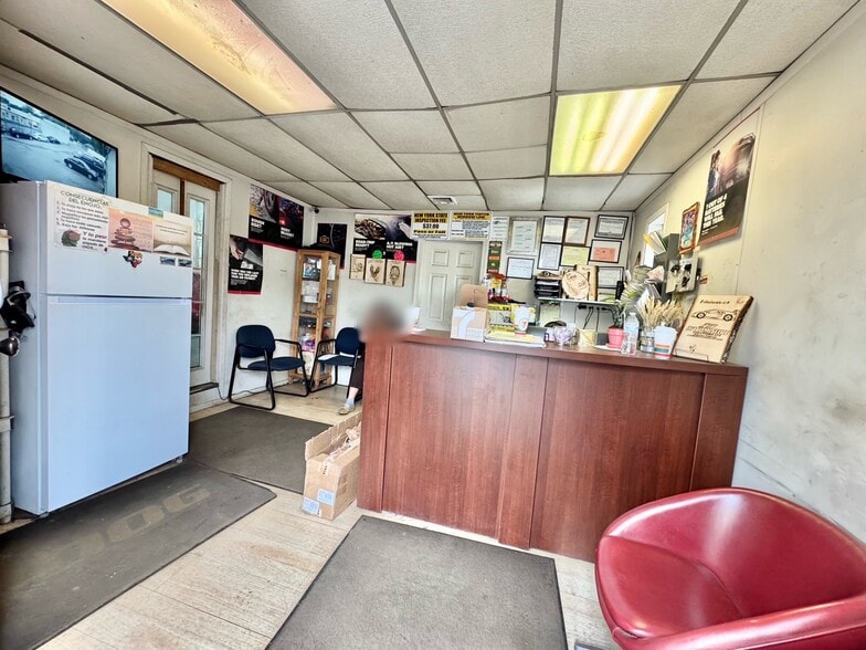 More Photos Of 1959 New York Ave, Huntington Station Auto Repair For Sale
