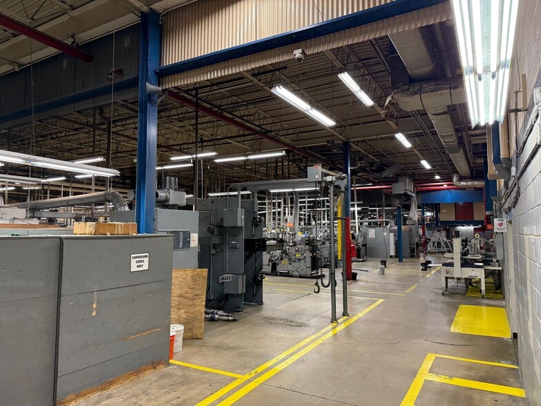 More Photos Of 2001 Market St, Ashland Manufacturing For Lease