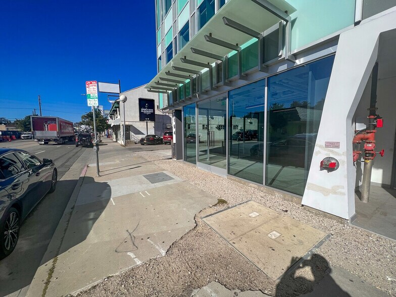 More Photos Of 2154 Westwood Blvd, Los Angeles Medical For Lease