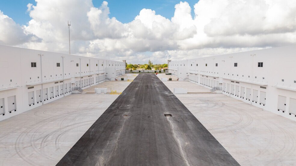 More Photos Of 3500 SW 20th St, Pembroke Park Unknown For Lease