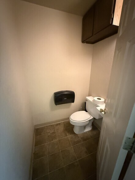 More Photos Of 50 Snider Way, Sparks Light Distribution For Lease