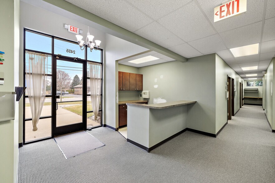 More Photos Of 2455 Union Lake Rd, Commerce Township Medical For Sale