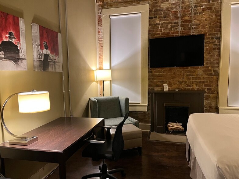 More Photos Of 745 Washington Ave, Greenville Hotel For Sale