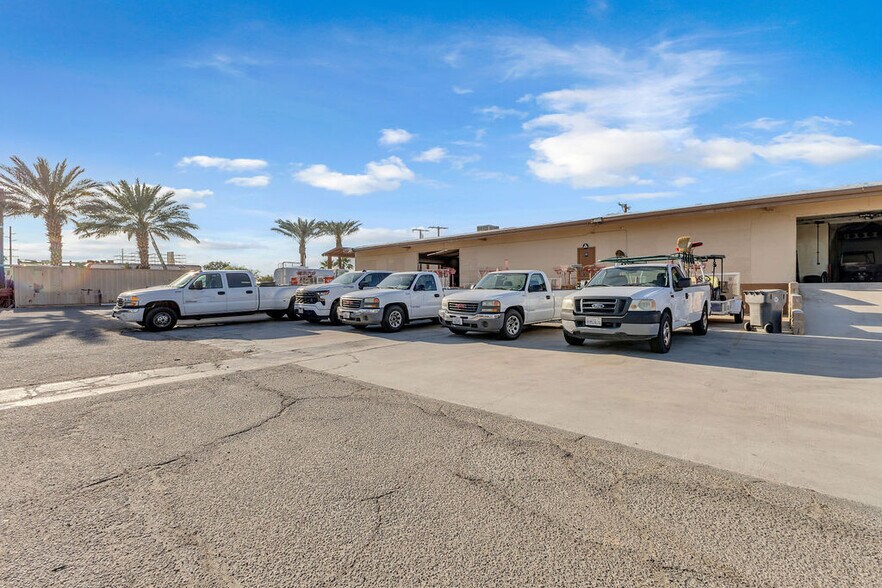 More Photos Of 81500 Industrial Pl, Indio Warehouse For Sale