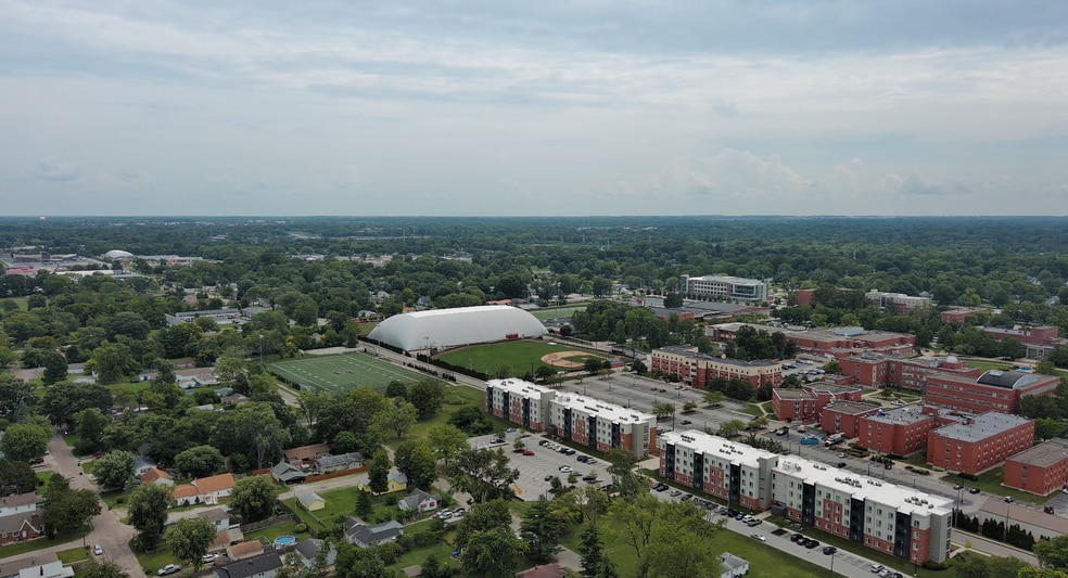 More Photos Of 4022 Shelby St, Indianapolis Freestanding For Sale