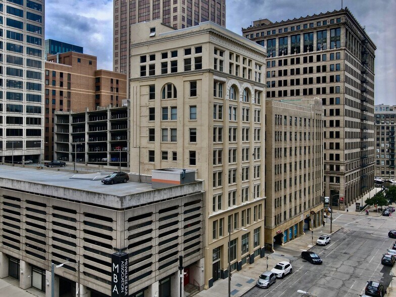 More Photos Of 225 E Mason St, Milwaukee Office Residential For Sale