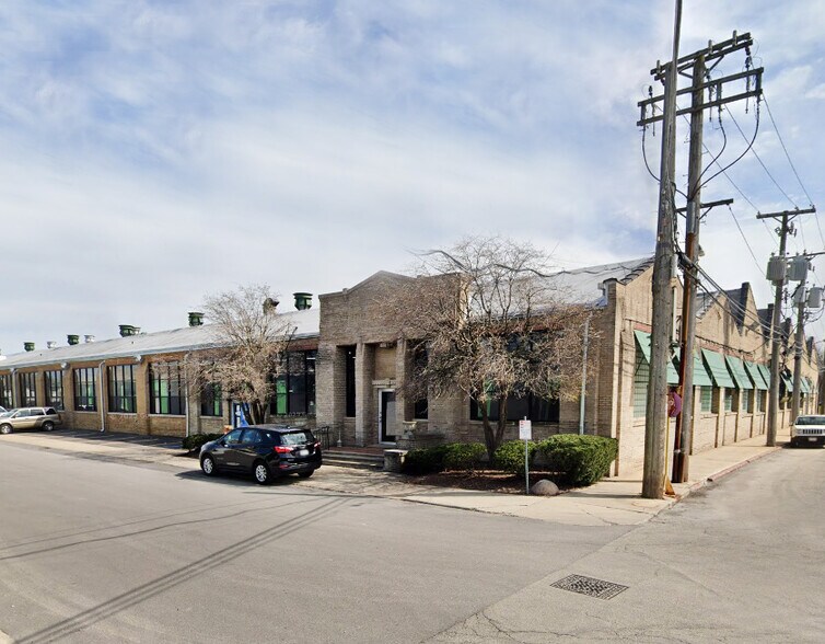 More Photos Of 5655 W Fillmore St, Chicago Warehouse For Sale