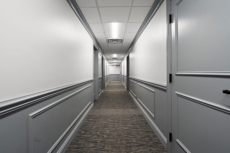 More Photos Of 56 S Washington St, Valparaiso Office For Lease