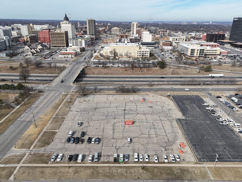 More Photos Of 400 SW 8th Ave, Topeka Land For Sale