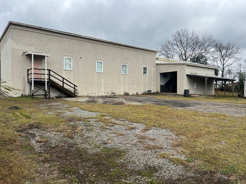 More Photos Of 5826 Columbus Rd, Macon-Bibb Flex For Lease