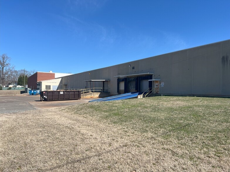 More Photos Of 213 Laurel Ave, Grover Warehouse For Sale