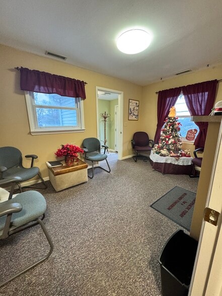 More Photos Of 44 Pittstown Rd, Clinton Township Office Residential For Sale