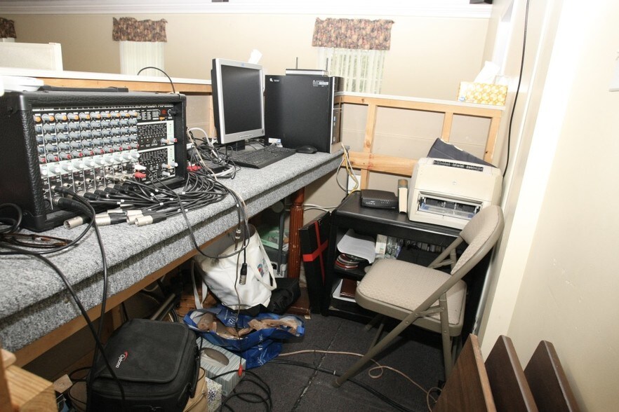 More Photos Of 10909 Chippewa Rd, Brecksville Religious Facility For Sale