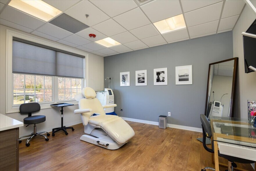 More Photos Of 58 Mount Bethel Rd, Warren Office For Lease