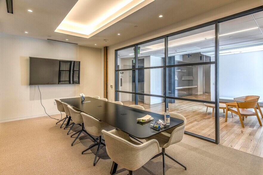 More Photos Of 510-514 S Broadway, Los Angeles Office For Lease