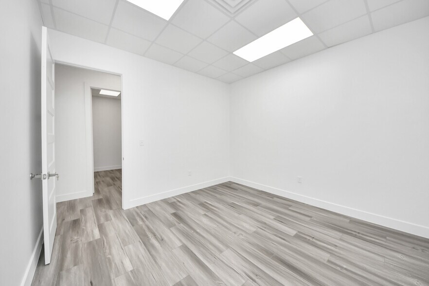 More Photos Of 4807 Sugar Grove Blvd, Stafford Office For Lease