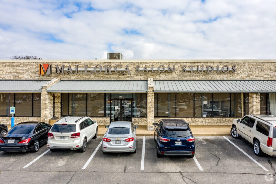 More Photos Of 2929-2951 Thousand Oaks Dr, San Antonio Storefront For Lease