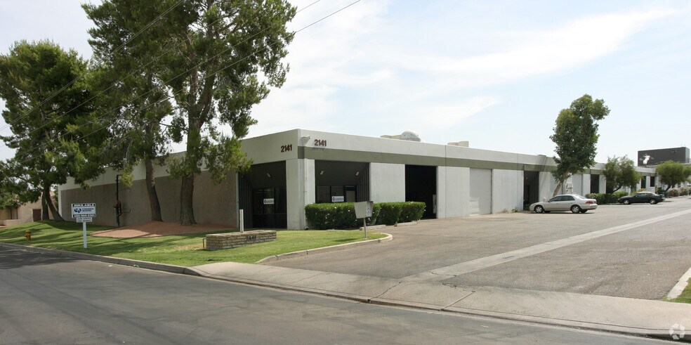 More Photos Of 2141 S Industrial Park Ave, Tempe Warehouse For Lease