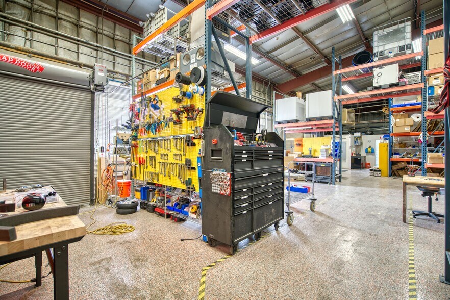 More Photos Of 3220 Prairie Ave, Boulder Unknown For Lease