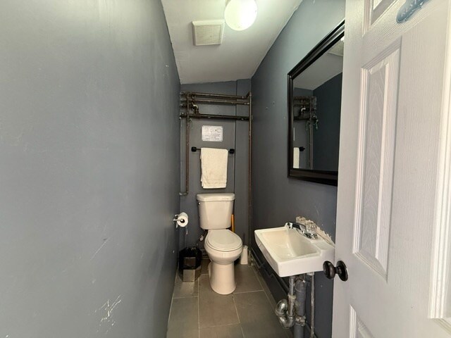 More Photos Of 30-23 30th St, Astoria Storefront Retail Residential For Lease