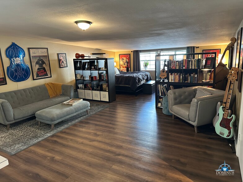 More Photos Of 122 Aviator Dr, Fort Worth Specialty For Lease