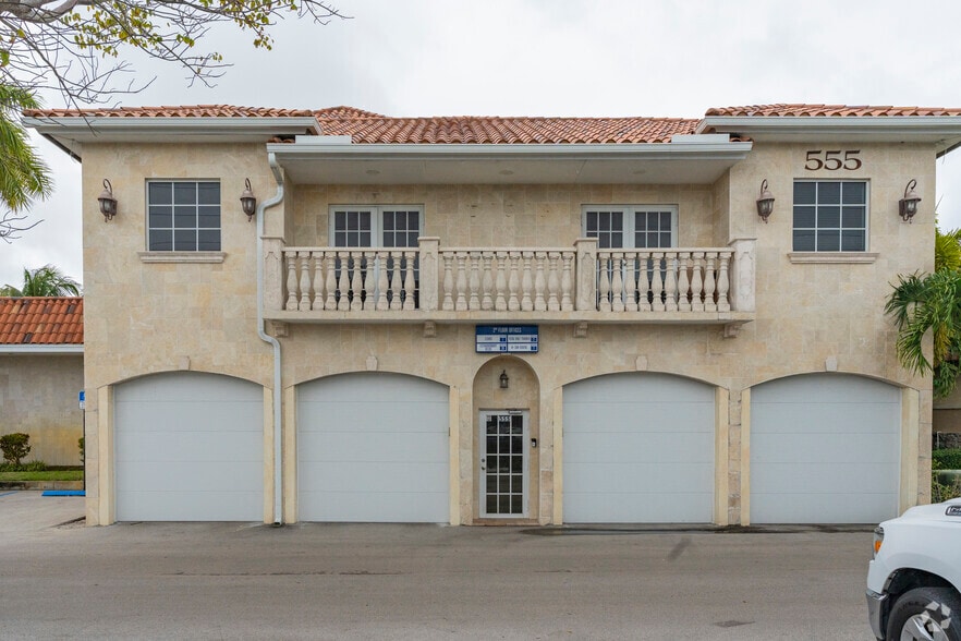 More Photos Of 555 S Pompano Pky, Pompano Beach Office For Lease