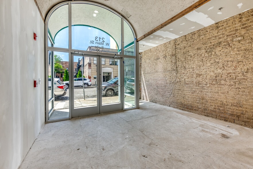 More Photos Of 213 E Main St, Johnson City General Retail For Lease