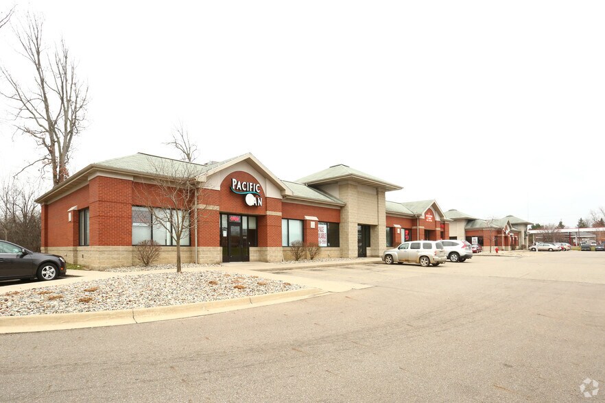 More Photos Of 4738 Central Park Dr, Okemos Freestanding For Lease
