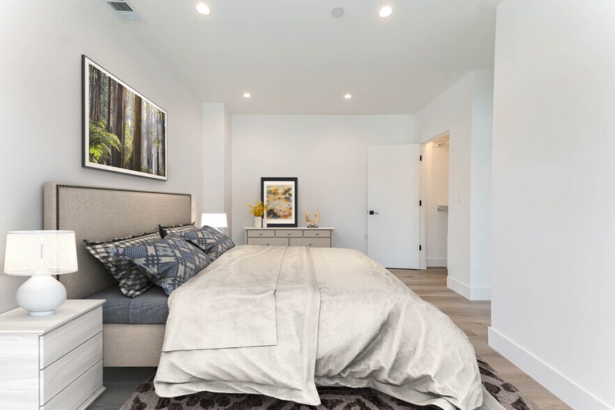 More Photos Of 21719 Hart St, Canoga Park Apartments For Sale