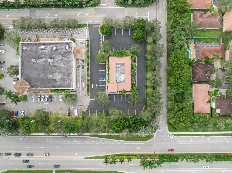 More Photos Of 4471 Weston Rd, Weston Freestanding For Lease