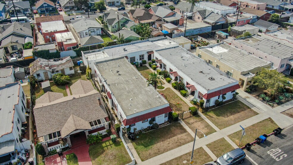 More Photos Of 1462 W 53rd St, Los Angeles Apartments For Sale