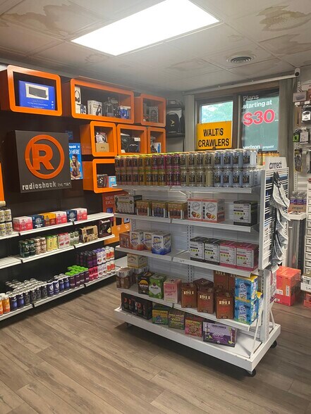 More Photos Of 145 Riley St, Dundee Storefront Retail Office For Sale