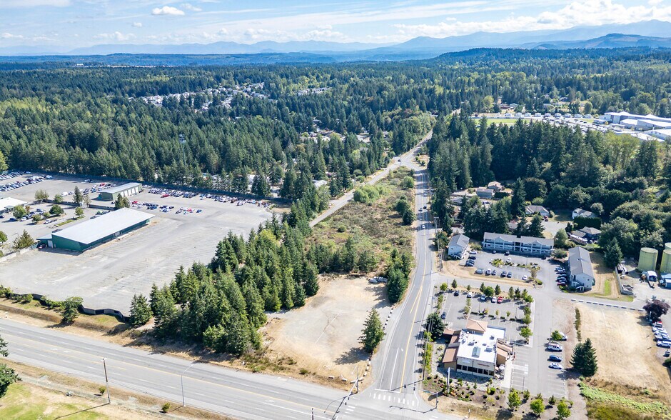 More Photos Of 10301 Eustis Hunt Rd E, Graham Land For Sale