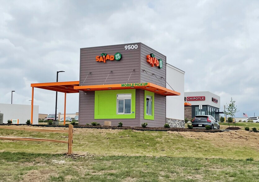 Primary Photo Of 9500 Summer Creek Dr, Fort Worth Restaurant For Sale